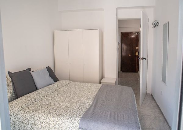 Carrer de Sant Lluís Bertran, Torrent, Valencian Community 46900