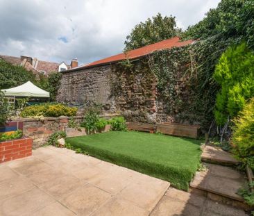 5 bedroom terraced house to rent - Photo 4