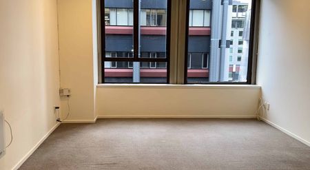 APARTMENT IN THE HEART OF THE CITY - Photo 2