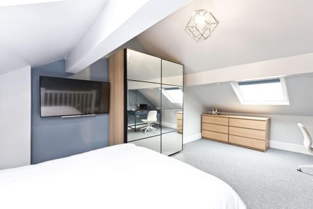 1 bedroom in a house share to rent - Photo 2