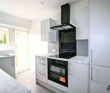 Fontayne Avenue, Romford, RM1 - Photo 3