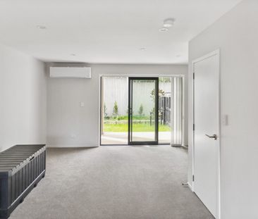 MANGERE BRIDGE, 3 BEDROOMS - Photo 3