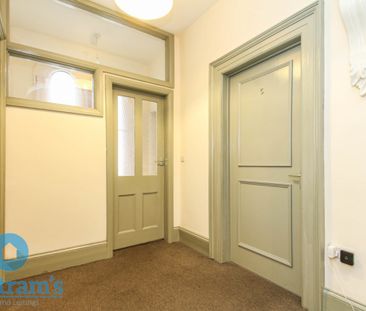 10 bed Semi-Detached House for Rent - Photo 3