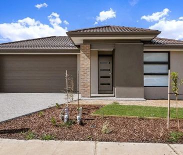 Spacious 4-Bedroom Home in Wollert - Photo 2
