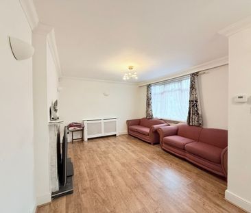 3 bed Mid Terraced House for Rent - Photo 3