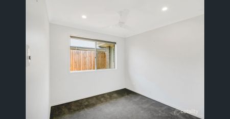 AMAZING 4 BEDROOM HOME WITH OPEN KITCHEN LIVING THAT OPENS OUT ONTO ALFRESCO DINING AREA. VERY GOOD SIZE BEDROOMS. SOLAR POWER. - Photo 2