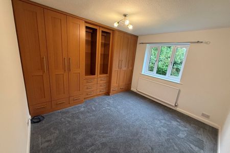 Greasby Road - Photo 3