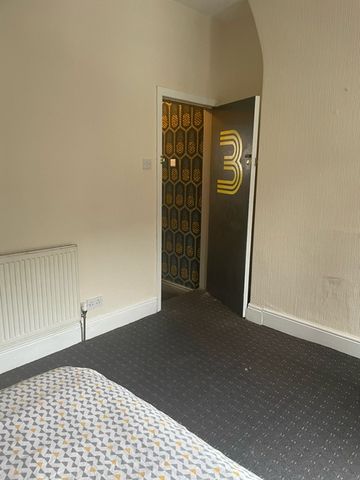 Room three - 5 Garrick Street, , Nelson, Lancashire, BB9 8JA - Photo 2