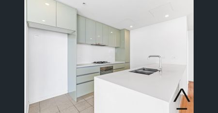 Modern Two-Bedroom Property with Scenic Views and Prime Location - Photo 5