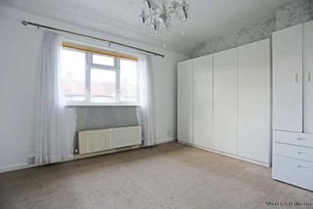 2 bedroom property to rent in Dagenham - Photo 4