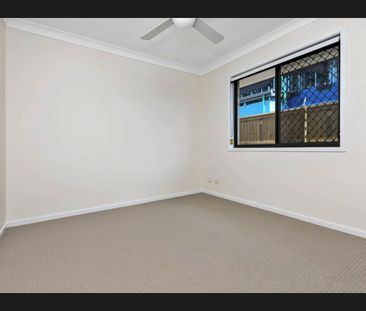 Ideal Family Home - Photo 6