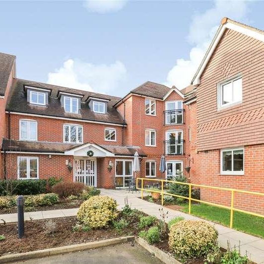 Oyster Lane, Byfleet, West Byfleet, Surrey, KT14 - Photo 2