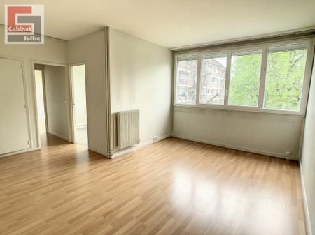 Location Appartement 2 pièces 42m² FONTAINEBLEAU 77300 - Photo 2
