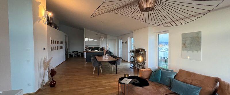 AUSSICHT PUR IN DIE ALPEN: EXKLUSIVE 5-ZI. DG-WHG. - RV-WEST - MIT GRANDIOSER BERGSICHT - Foto 1