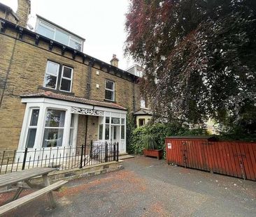 Kirkgate, BD18 - Photo 2