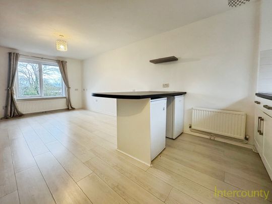 Dimsdale Crescent, CM23, Bishop`S Stortford - Photo 1