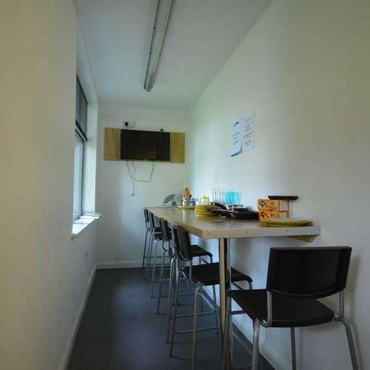 King Street West, Wigan, WN1 - Photo 1