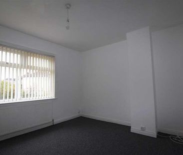 Leafield Avenue, Bradford, BD2 - Photo 1