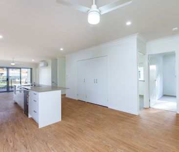 Still like New - 4 Bedroom Home - Photo 1