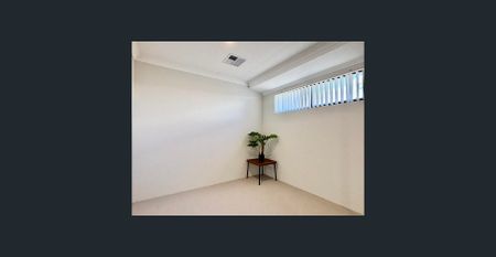 Attractive 4x2 home in whisper quiet location! - Photo 5