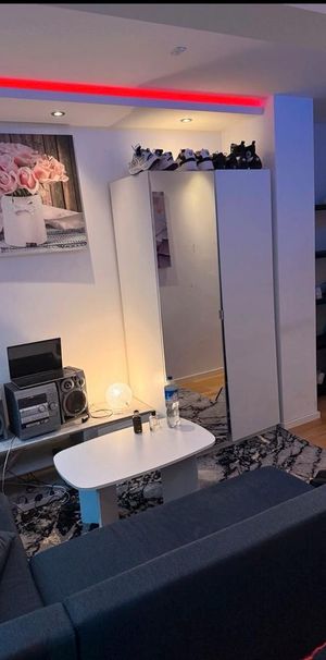 Ein Zimmer nur für ein Monat ab 24.12.25 - 31.01.26 - Photo 1