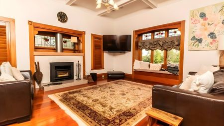 Exquisite 4-Bedroom Manor with Stunning Bush Views in Lucas Heights - Photo 5