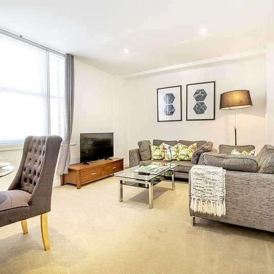 Hay�s Mews, Mayfair, London, W1J - Photo 1