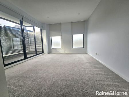 9/14 Albert Crescent, St Albans, VIC 3021 - Photo 2