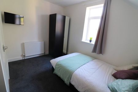 5 Bed Terraced House, Langton Road, L15 - Photo 5