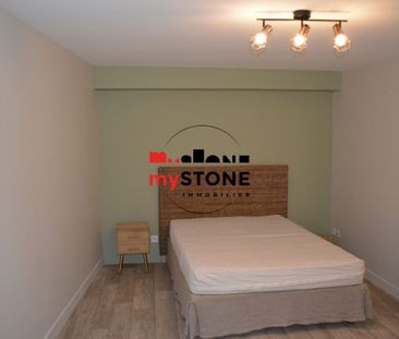 A CHATILLON SUR CHALARONNE – A LOUER T2 meublé en plein centre de C... - Photo 3