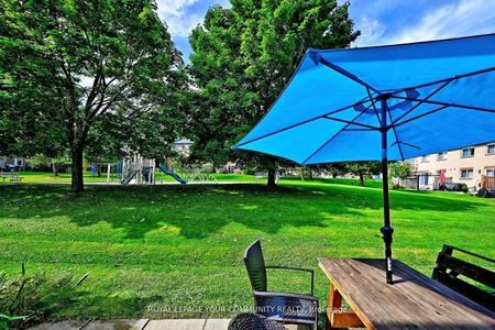 For Lease - 304 Maciver Boulevard, Newmarket, Ontario - Photo 5