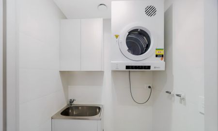 2 bed 2 bath*617 - Photo 4