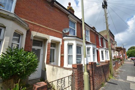 3 bedroom terraced house to rent - Photo 2