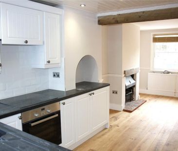 2 bedroom terraced house to rent - Photo 3