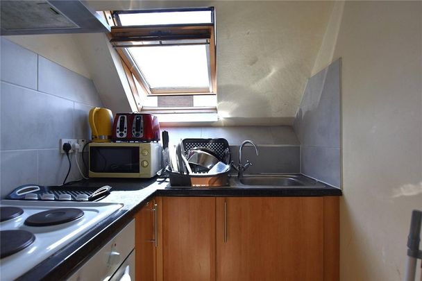 1 bedroom in a house share to rent - Photo 1