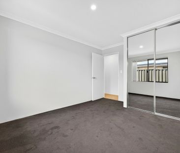Stylish 3-Bedroom Home in Prime Baldivis Location - Photo 3