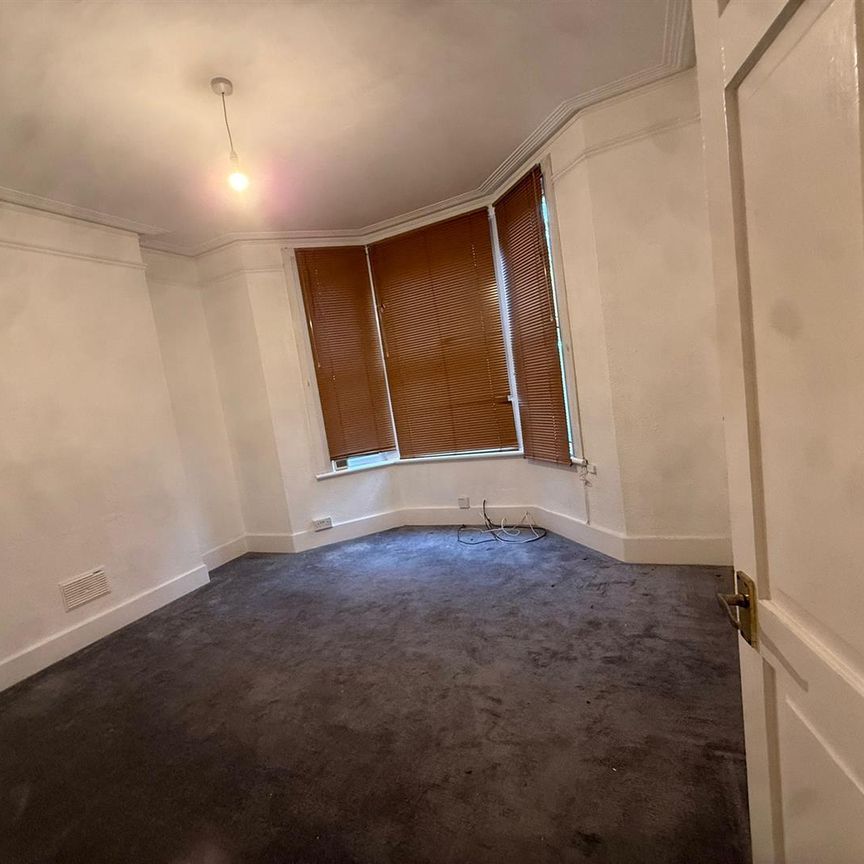 Temple Dwellings, Temple Street, London E2 - Photo 1