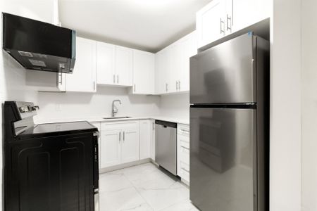 7220 Av. De Chateaubriand, #21 - Photo 4