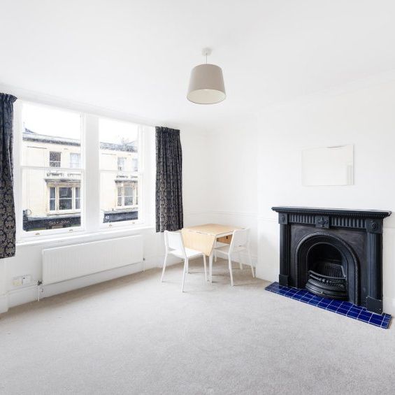 2 Bed Flat - Photo 1