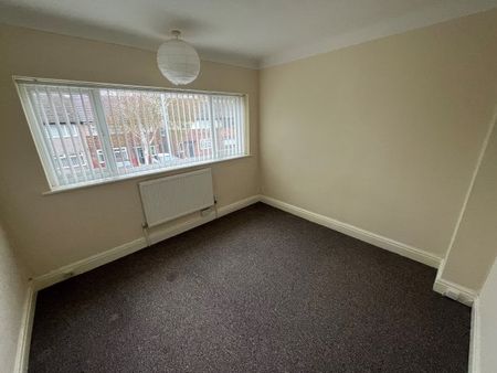 Elton Avenue, L30 3SG - Photo 2