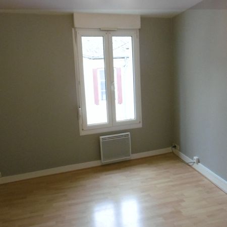 A louer maison de 3 pièces située à Saint Sylvain. - Photo 4