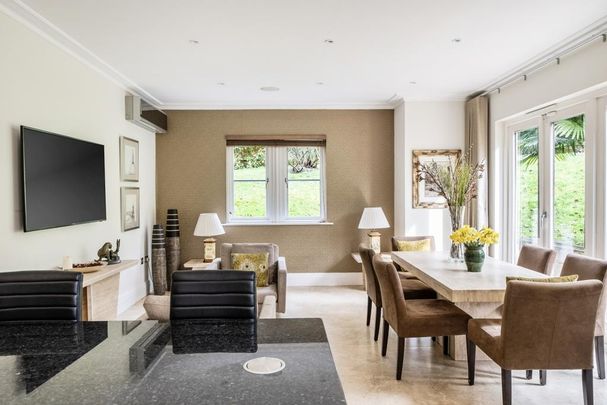 6 bedroom detached house to rent - Photo 1
