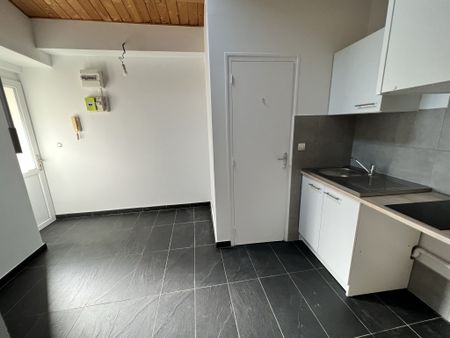 Location Appartement 1 pièce 21m² CHENNEVIERES SUR MARNE 94430 - Photo 2