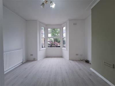 1 Bed Flat, Marsala Road, SE13 - Photo 3