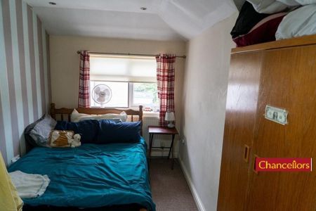 5 bedroom semi-detached house to rent - Photo 3