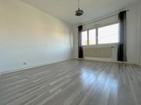 Location Appartement KEMBS LOECHLE 1 000 € CC - Photo 2