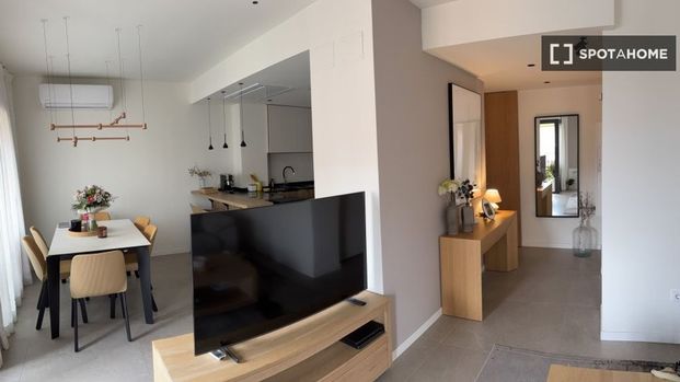 3 bedroom luxury Apartment for rent in Valencia - Photo 1