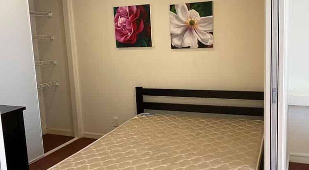 Large One bedroom apartment ready to move in - Photo 1
