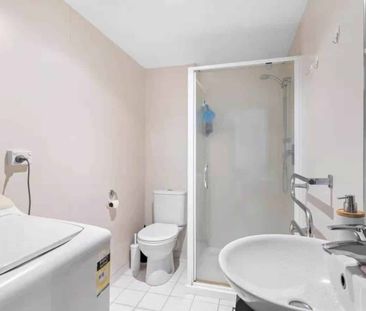 2 Bedrooms Apartment in City Centre - Photo 5