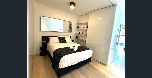 Natural sun light, furnished apartment in the centre of Sydneys CBD - Photo 1